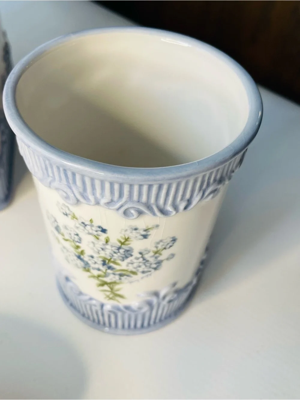 Tommy Hilfiger 5 Piece Vintage Ceramic Set Blue Forget Me Not Victorian Floral